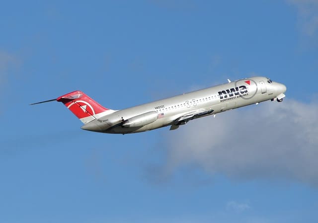 N8932E - Aircraft