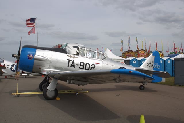 N103LT - Warbird