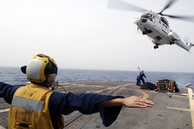 N330J - Helicopter