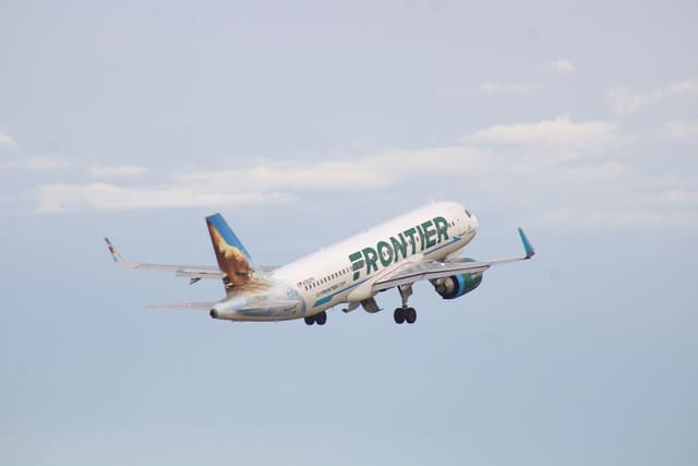 N352FR - Twin-engine aircraft