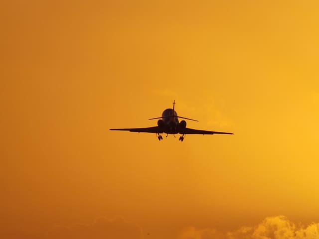 N239AX - Business jet