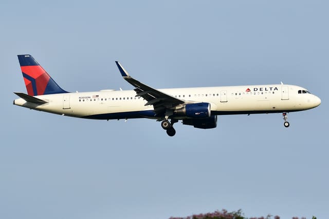 N305DN - Airbus