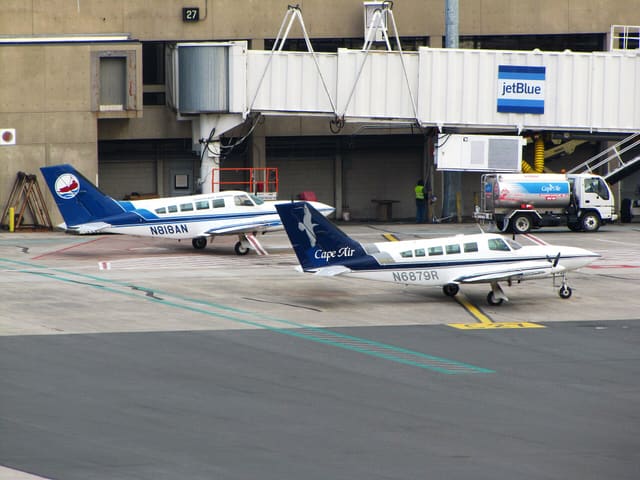 N6879R - Cessna