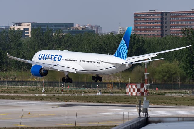 N24976 - Boeing