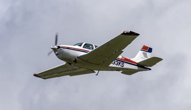 N33KS - Beechcraft