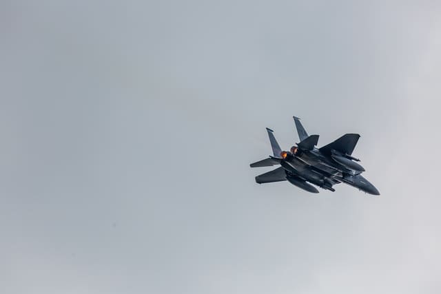  - Twin-engine aircraft