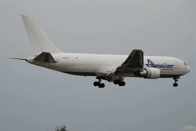 N739AX - Twin-engine aircraft