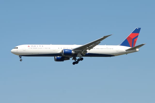 N837MH - Boeing