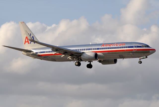 N989AN - Twin-engine aircraft