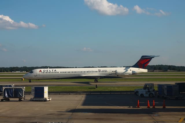 N989DL - Aircraft