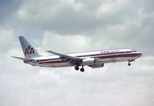 N930AN - Twin-engine aircraft
