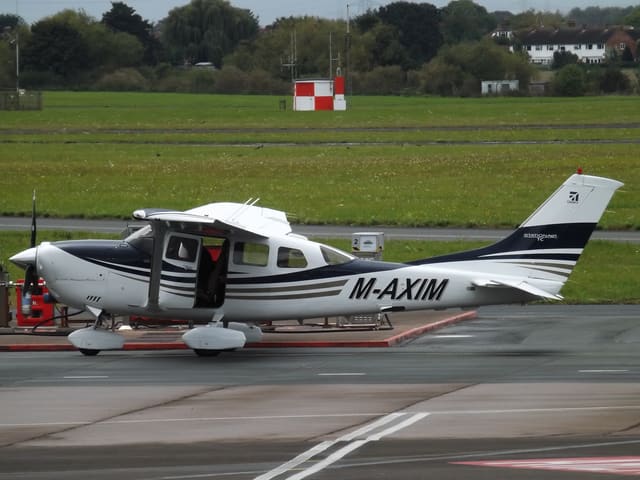 M-AXIM - Cessna