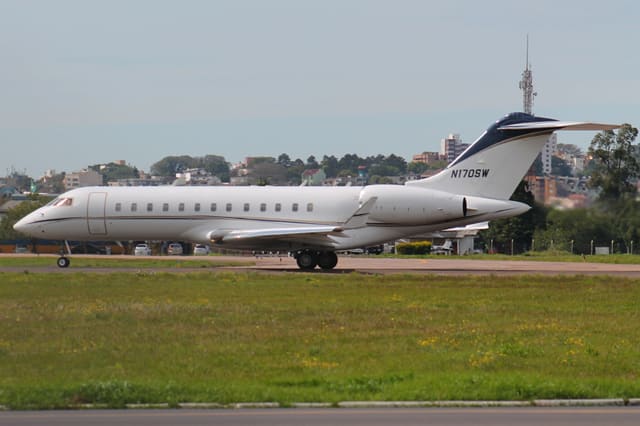 N170SW - Business jet