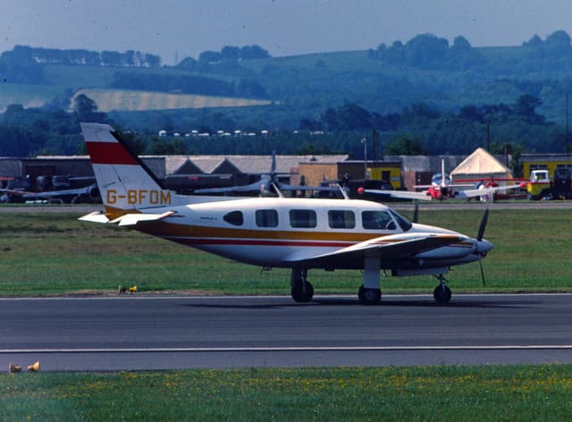 G-BFOM - Piper