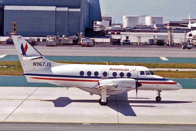 N967JS - Twin-engine aircraft