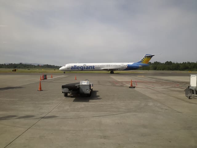 N406NV - Douglas