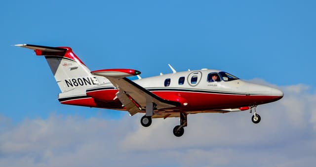 N80NE - Business jet