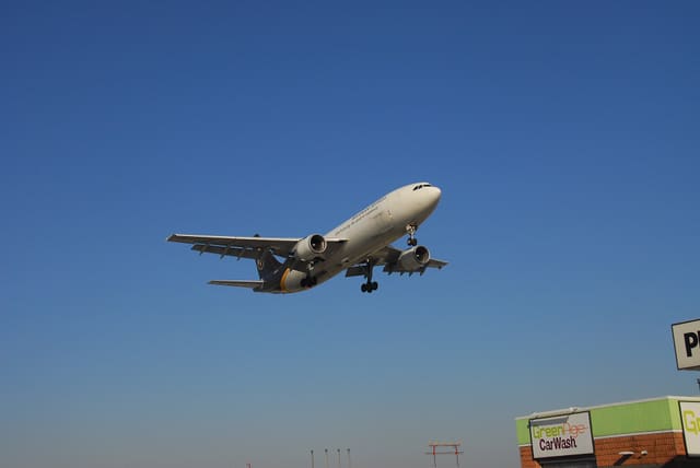 N126UP - Twin-engine aircraft
