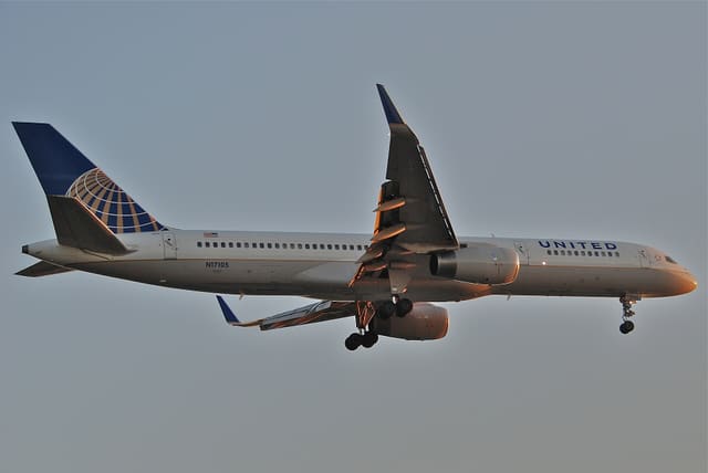 N17105 - Aircraft