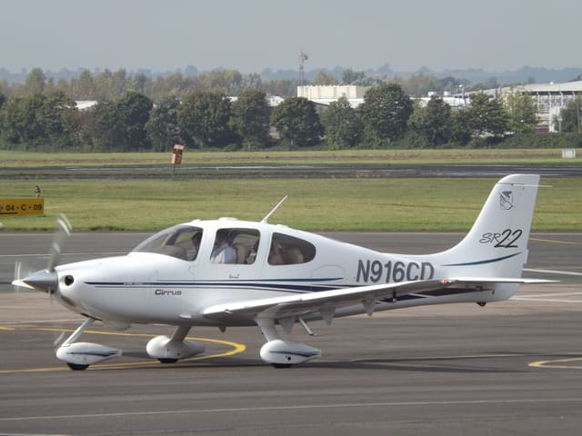 N916CD - Cirrus