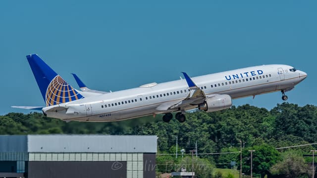 N37422 - Boeing