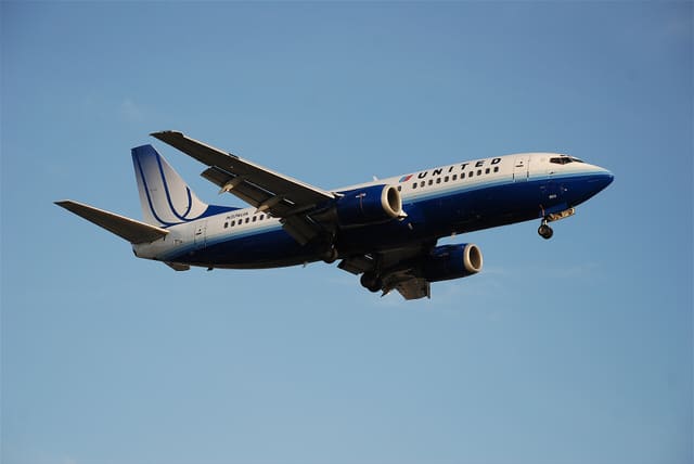 N374UA - Boeing