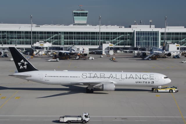 N76055 - Boeing
