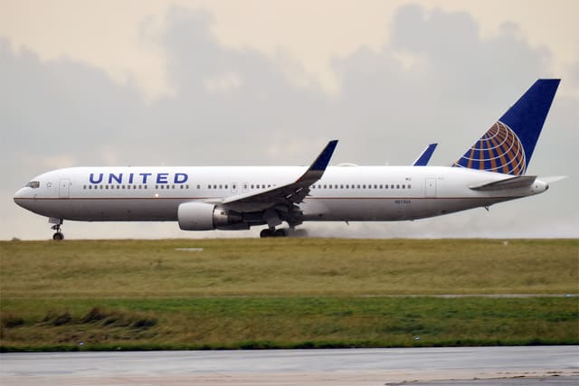 N673UA - Boeing