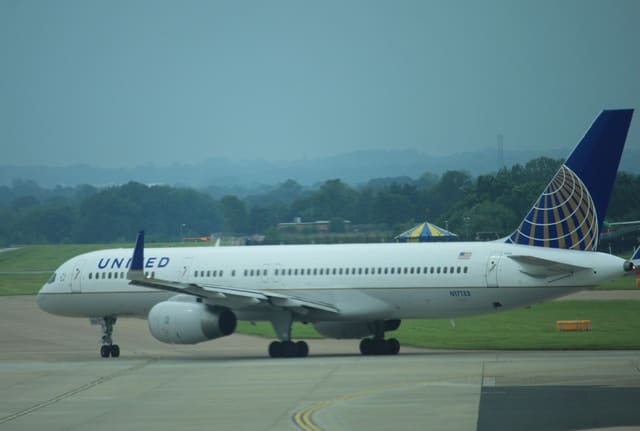 N17133 - Twin-engine aircraft