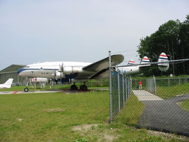 N749NL - Lockheed