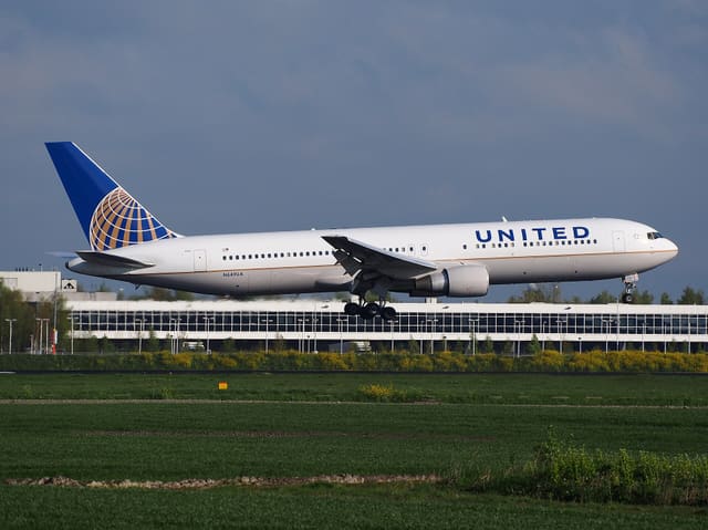 N649UA - Boeing