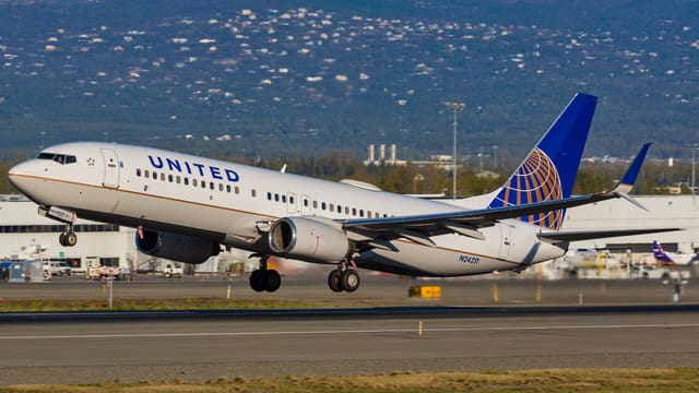 N24211 - Boeing