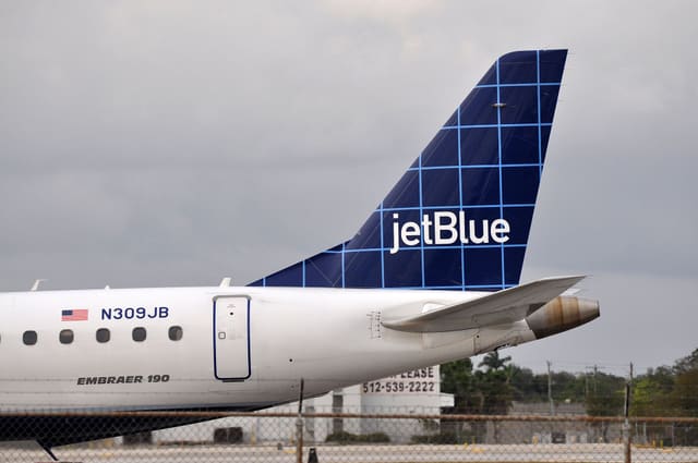 N309JB - Embraer