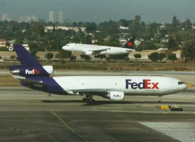 N385FE - Douglas