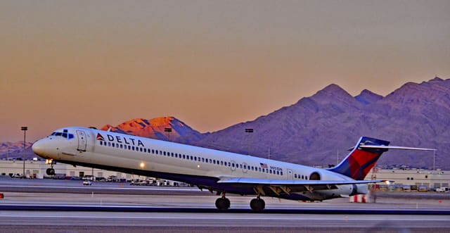 N951DN - Twin-engine aircraft