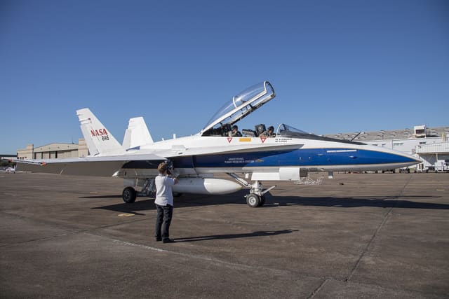 N846NA - Douglas