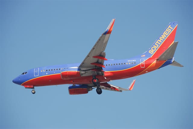 N912WN - Twin-engine aircraft