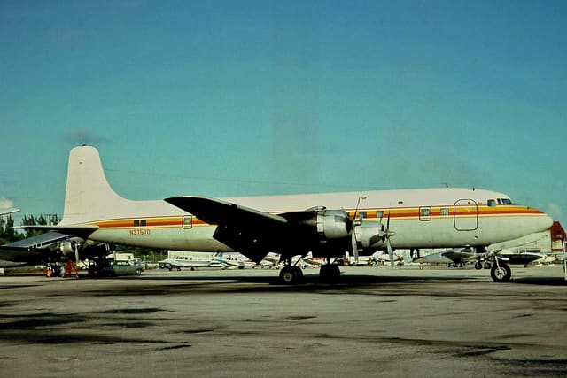 N37570 - Aircraft