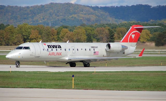 N801AY - Bombardier