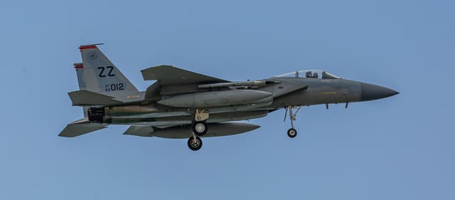 - Twin-engine aircraft