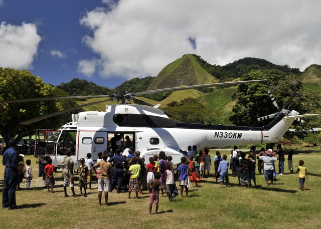N330KW - Helicopter