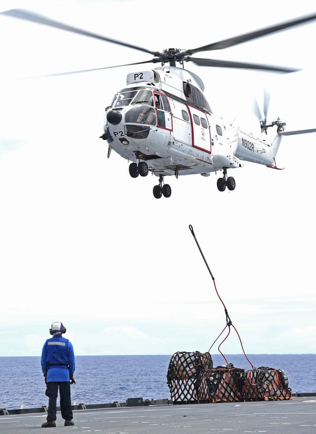 N902R - Helicopter