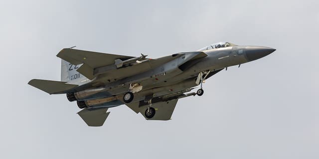  - Twin-engine aircraft