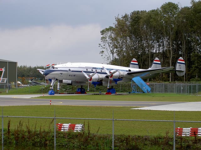 N749NL - Lockheed