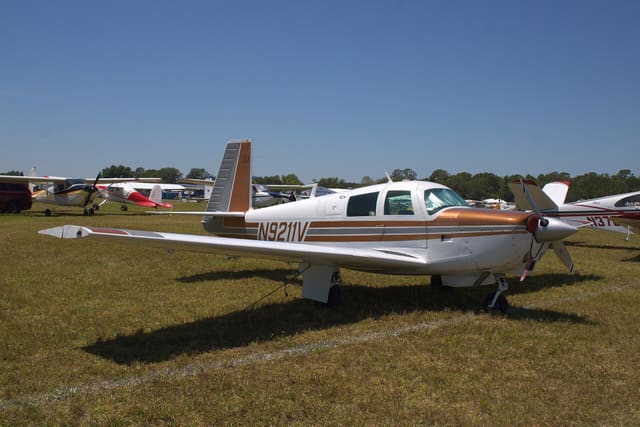 N9211V - Single-engine aircraft