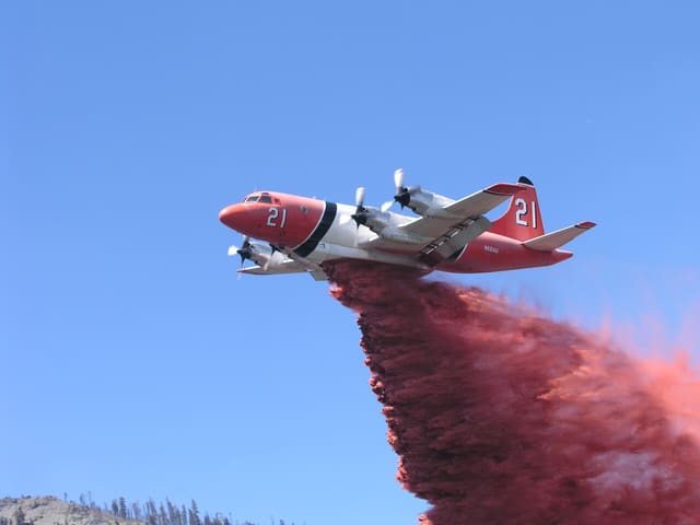 N921AU - Twin-engine aircraft