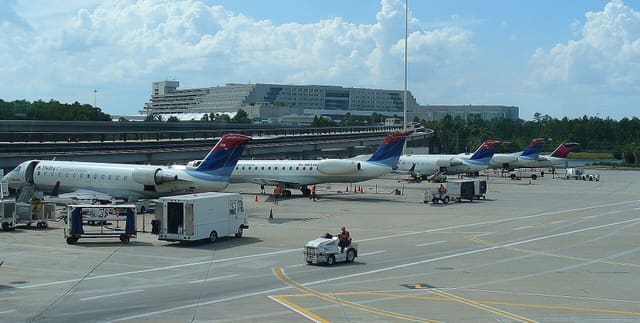 N796CA - Aircraft