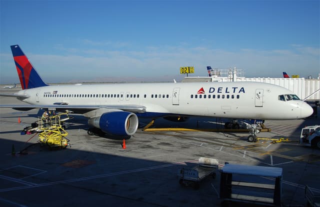 N697DL - Boeing