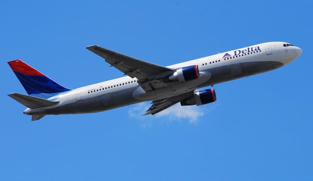 N126DL - Boeing