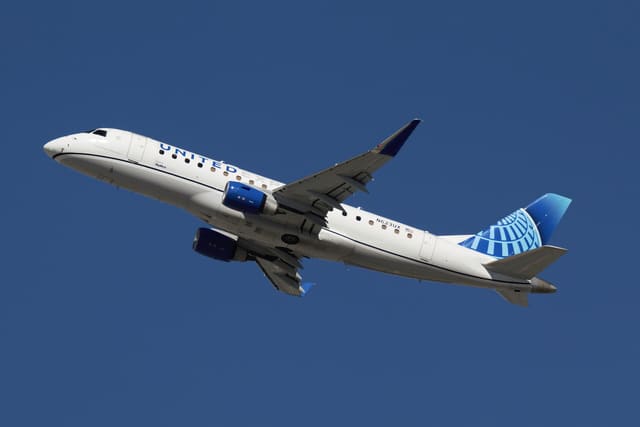 N623UX - Embraer